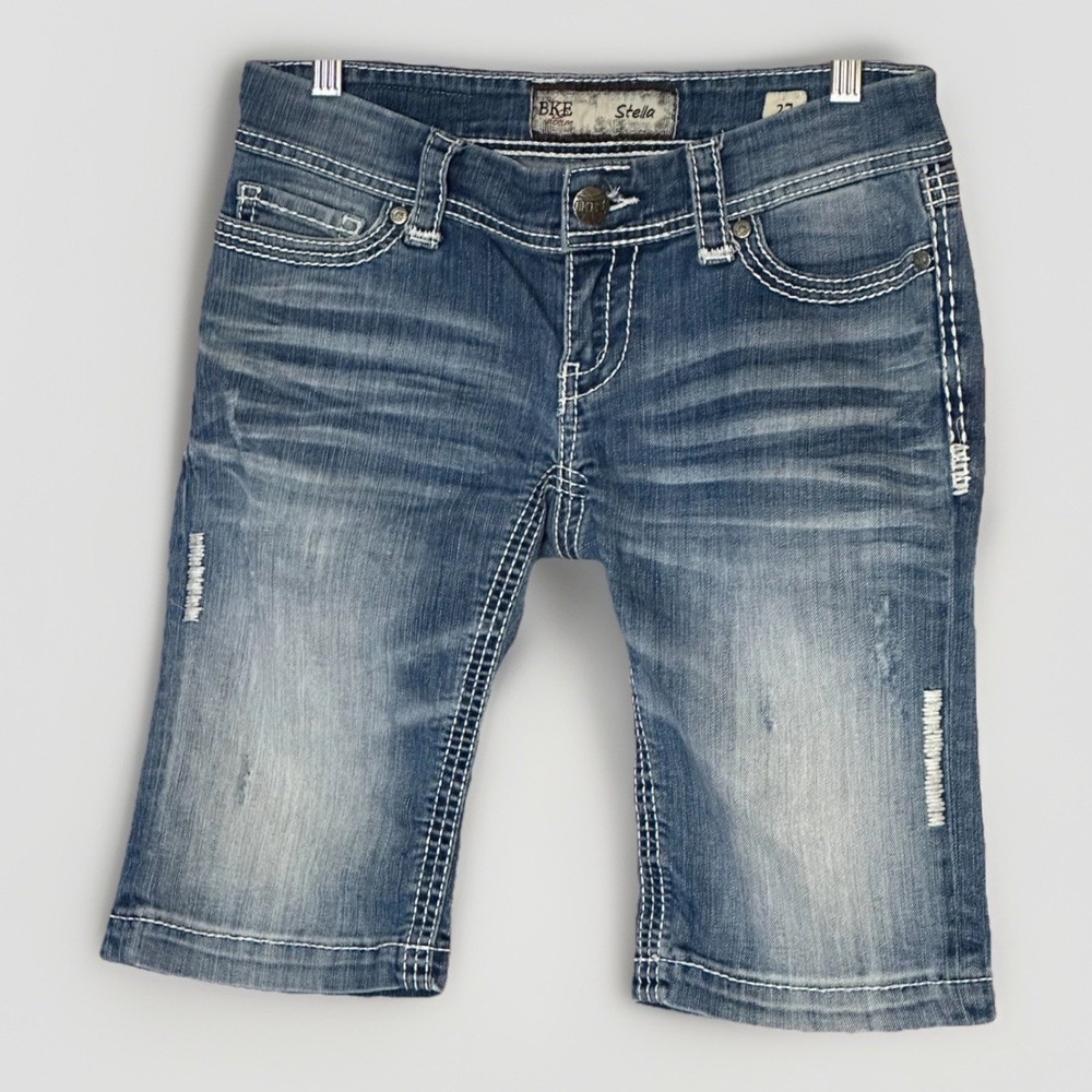 BKE Stella Denim Shorts Women's Sz 27 Medium Wash Distressed Thick Stitch Buckle